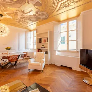 2* فندق مبيت وإفطار Corte Calzaiuoli Elegant